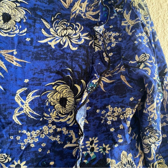 Jaase zipper blue floral zip up blouse - Picture 6 of 7